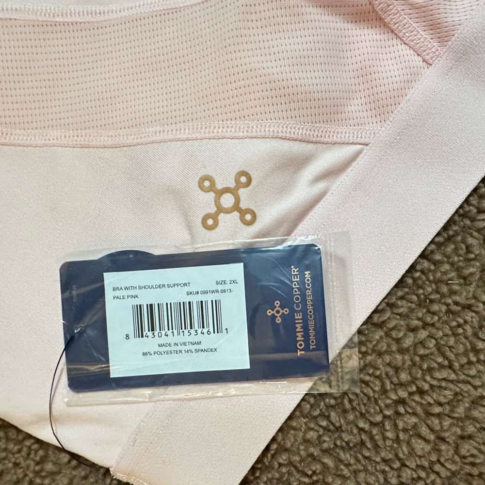 Tommie Copper Pullover Pink Sports Bra-With Back And Shoulder Support.
Size 2XL - Picture 6 of 9